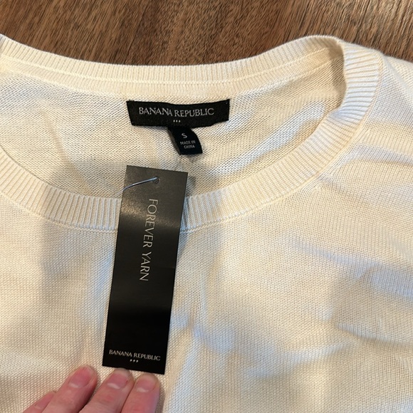 Banana Republic Cream Dress Blouse- Size Small - Picture 2 of 4